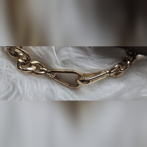 NWOT Michael Kors stunning brn soft leather gold lock in front & key in pouch - Picture 5 of 15